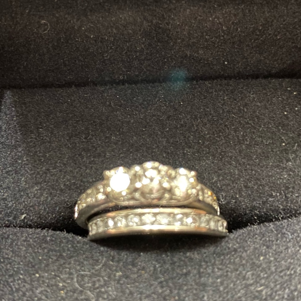 Zales white gold past present and future ring and band size 6 1/2